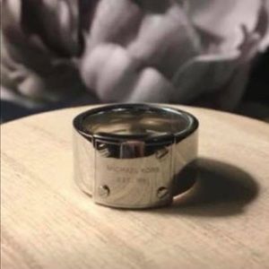 Michael Kors ring